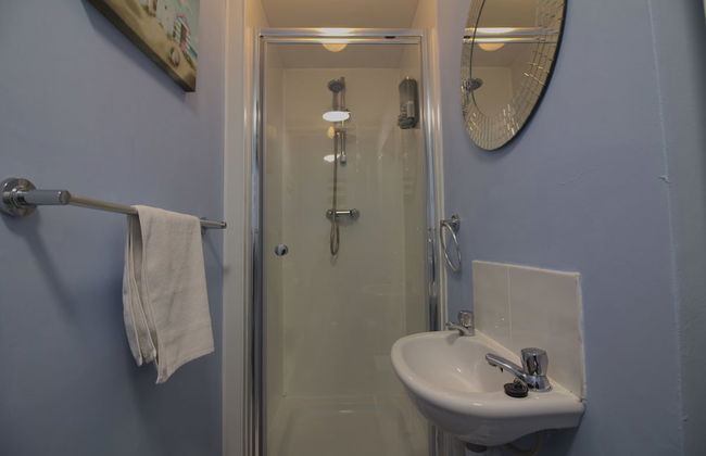 Westlands Lodge - Photo 25