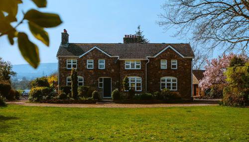 Beautiful 5 bedroom house with hot tub & fire pit - Foto 1