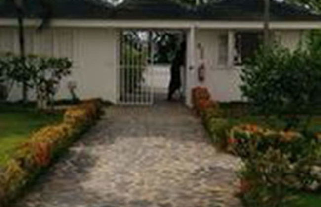 Beachfront Apartment facing Playa Popy - Photo 20