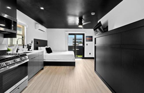 The Neon Elm Hotel - Foto 74