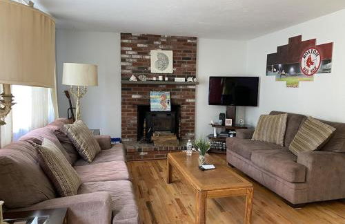 A Cozy Cape house steps to Restaurants & Beaches ~1.4 miles down scenic roads - Foto 5