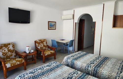 Apartamentos Leonor Carihuela - Photo 37