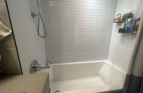 Spacious Modern Greenpoint Studio with Luxury Design and Easy Midtown Access - Foto 10