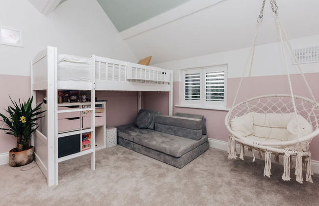 Rosefinch House in Crazies Hill - Photo 9