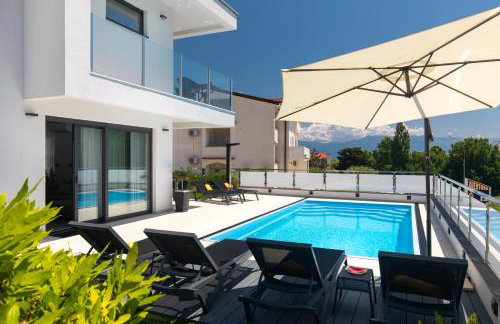 Villa Supernus with Heated Pool - Foto 4