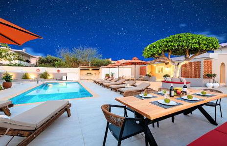 Villa Remezzo Heated Pool, Beach Side - Photo 1