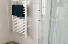 Maison cosy à Pontorson avec jardin clos et terrasse - Foto 9