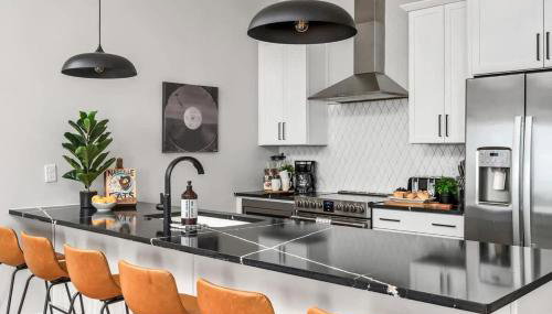 Private Hot Tub - Spacious Home - Hosts 12 Guests - Foto 2, stove