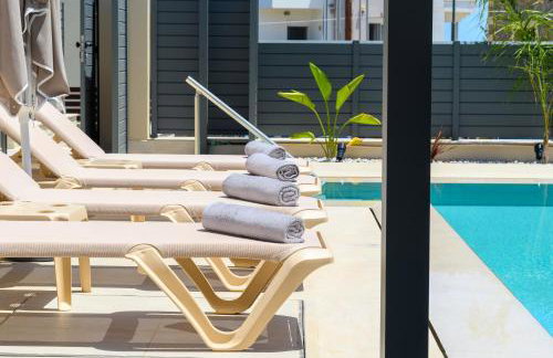 Petrus Luxury Villas in Old Hersonissos - 3 Bedrooms & 3 Bathrooms - Foto 48