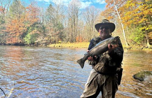 Cozy Three-Bedroom Cabin Near The Salmon River in Altmar, New York - Foto 32