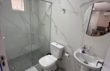 AP frente à praça bem localizado - Foto 10