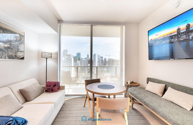 Apartment in New Luxury Condo in Downtown - Photo 29