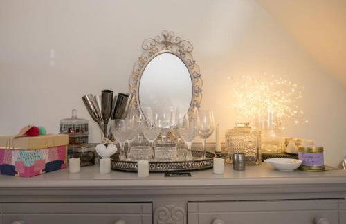 Gorgeous House near Windsor & River Thames - Photo 28