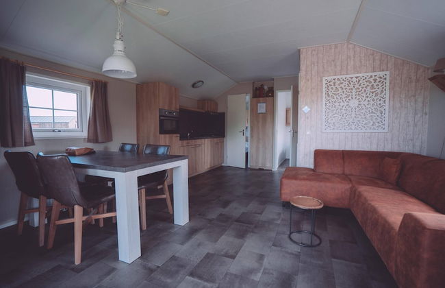 Pondside Stay w/ Kitchen - Photo 9