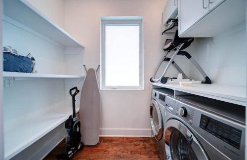 Modern Rooftop Townhome w Hot Tub & Skyline Views - Photo 72