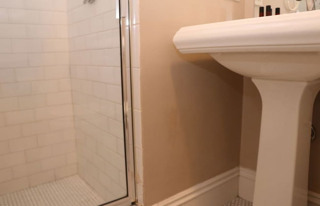 Maverick Suites at 402 Columbus Ave - Foto 57