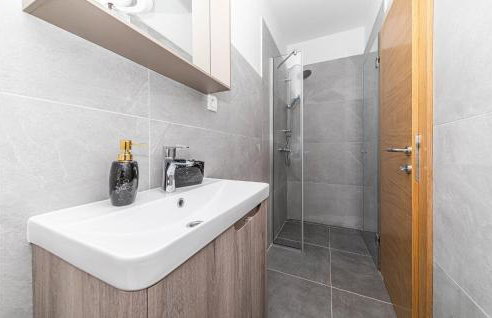 Beautiful Home In Ugljane With Wifi - Foto 43