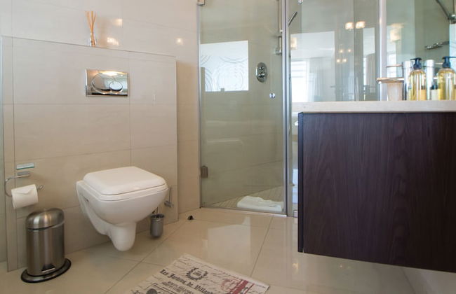 The Crystal Apartments - Photo 52