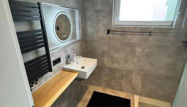 Großzügige Wohnung mit 3 Schlafzimmern & Balkon - Foto 3, Shower