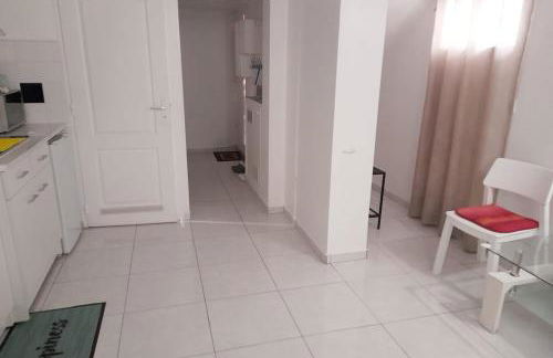 Ravissant studio sous maison, avec parking gratuit - Foto 16