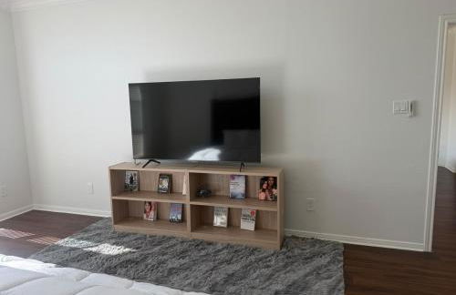 Luxury Lakefront 4BR - Corporate & Extended Stay Friendly - Foto 44