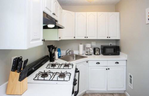 3BR Home with In-Unit Laundry Parking and Sound Bar - Foto 6