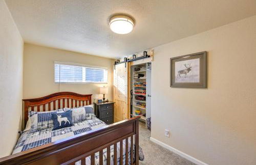 Family-Friendly Cottage with Playground in Centralia - Photo 16