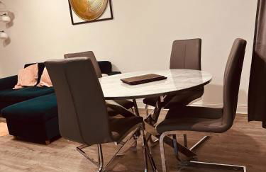 Entire Immaculate 3 Bedrooms House in Blackburn Weekend Away - Foto 5