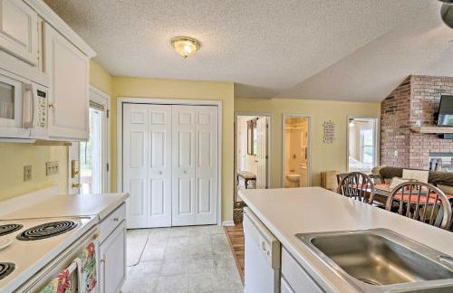 Dock and Waterfront Deck! Lake of the Ozarks Home - Foto 8