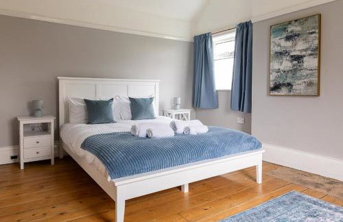 8 Bedroom House in Barwell Sleeps 15 with Parking - Foto 21