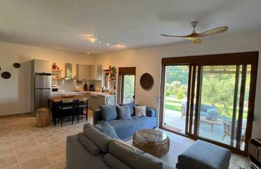 Paralia Homes cheerful 2 bedroom with pool, unit #1 - Foto 57