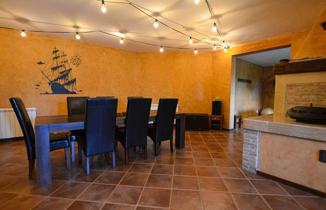 Sophisticated and Chic Villa With Pool - Foto 27