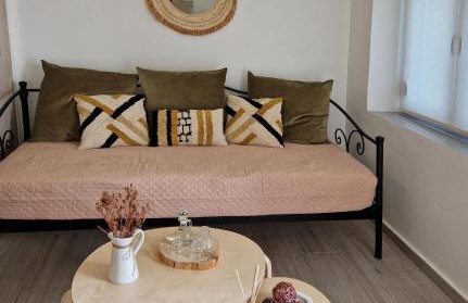 Granny's Nest - Photo 3