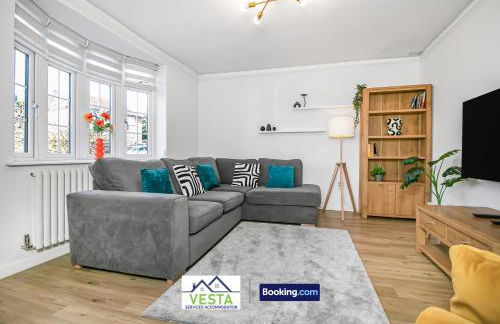 Three Bedroom House By Vesta Serviced Accommodation & Short Lets Borehamwood With Free WiFi & Free Parking - Foto 19