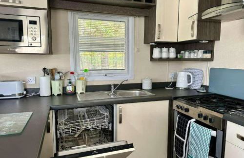 2-Bed Ringwood Cabin - incl Park Pass SelfCheckin - Foto 37