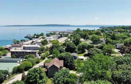 Fall Colors Getaway Walk to Downtown & Ferry - Foto 29