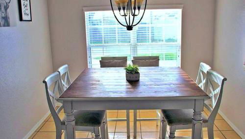 Spacious 4-bedroom 2-bath Abode - Foto 5