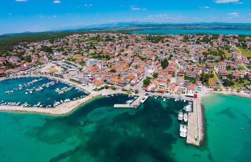 Villa Zdenka with heated pool - Photo 17