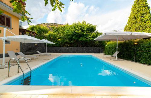 Villa Sara sull'etna con Piscina - Photo 1