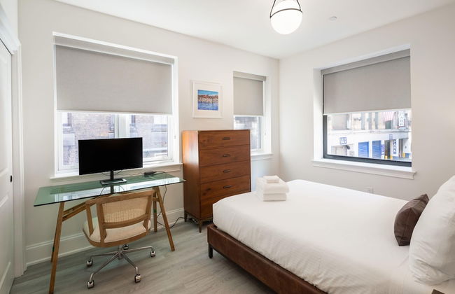 Sosuite Corner 1BR Apt w W D Desk - Photo 13