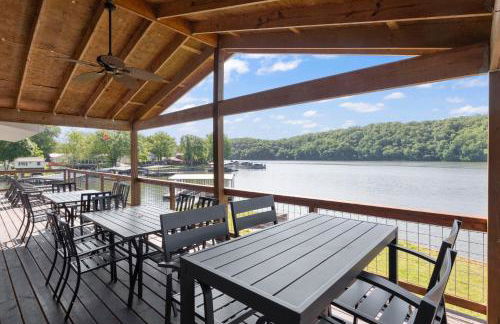 Huge Lakefront Yard, Private Dock - Amazing Views! - Foto 44