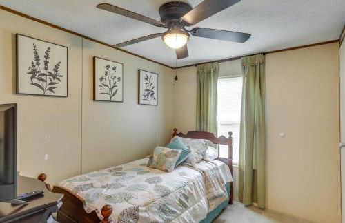 Bonneau Vacation Rental with Private Yard! - Foto 19