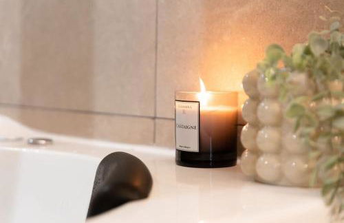 Love Life Room-Jacuzzi-Netflix-Accès-24/7-Privé - Foto 3