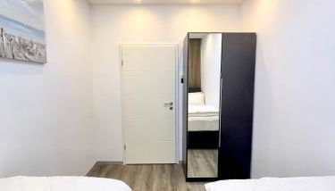 Renovierte und klimatisierte 70qm City-Wohnung mit Balkon - Foto 5, wardrobe