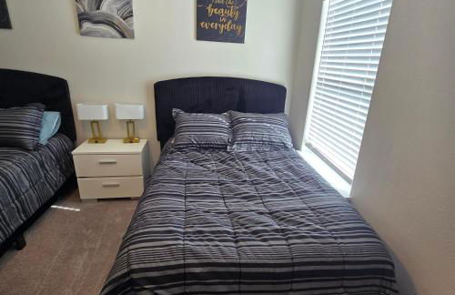 Modern Spacious Home Near the medical center, NRG, Downtown and UHD - Photo 35