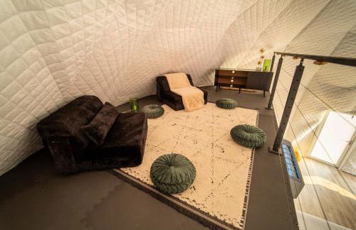 Deluxe Stargazer Dome Retreat in Stunning Nature - Photo 10