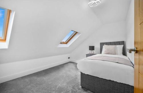 5 bedroom house Solihull 10 mins drive from BHX & NEC Private off road parking - Foto 34