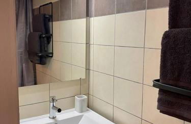 Accueillant petit T2 cœur de centre ville - Foto 2