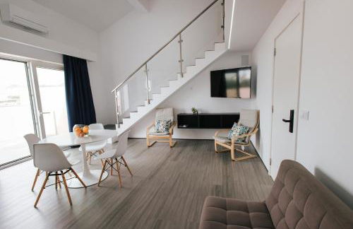 Penthouse Seaside Apartment B - Faraway - Photo 1