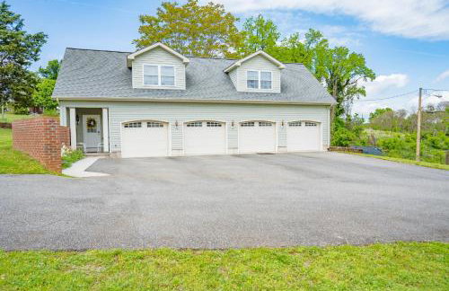 New Kid in Town - King Bed & Sofa Bed - Sleeps 2-4 - Photo 6